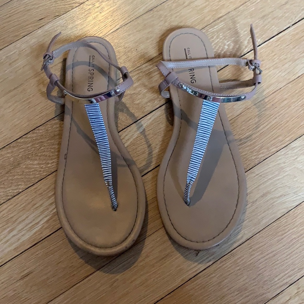 Sandals with gold detail